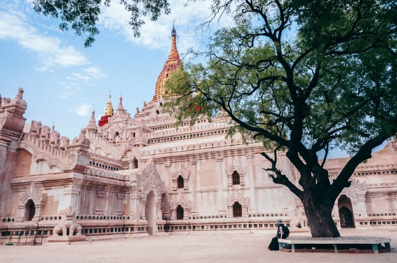 Ananda – Ngôi đền đẹp nhất, rộng nhất và linh thiêng bậc nhất tại Old Bagan
